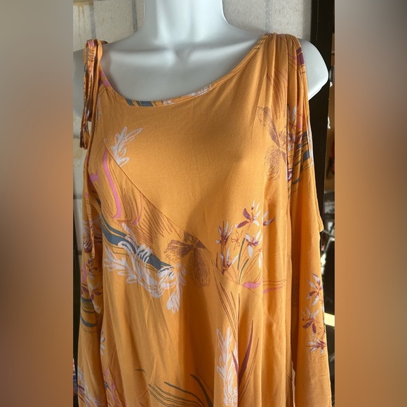Free People Clear Skies Cold Shoulder Tunic Top Womens Size XSOrange Floral NWT - Picture 5 of 9